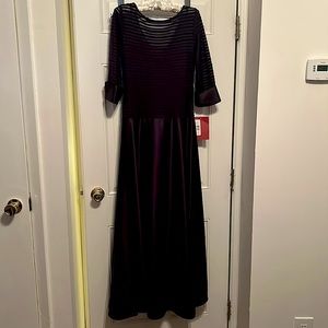 Nordstrom JS Collections Size 10 Long Evening Dress *NEVER WORN*